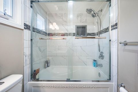 Photo 31 at 135 Autumn Glen Circle, Clairville, Toronto