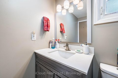 Photo 32 at 135 Autumn Glen Circle, Clairville, Toronto