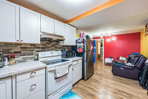 Photo 43 at 135 Autumn Glen Circle, Clairville, Toronto