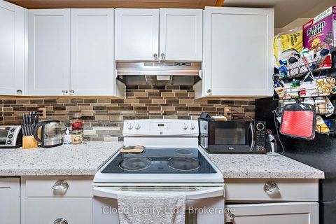 Photo 44 at 135 Autumn Glen Circle, Clairville, Toronto
