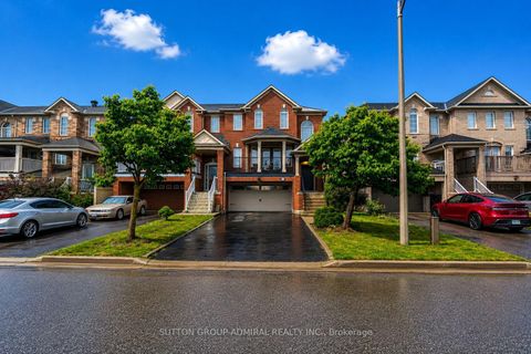 Photo 3 at 43 Mainland Crescent, Vellore Village, Vaughan