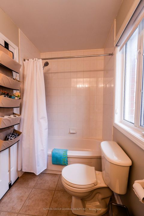 Photo 21 at 43 Mainland Crescent, Vellore Village, Vaughan