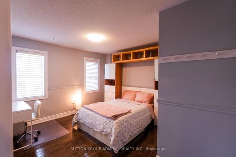 Photo 26 at 43 Mainland Crescent, Vellore Village, Vaughan