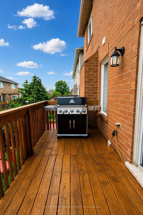 Photo 39 at 43 Mainland Crescent, Vellore Village, Vaughan