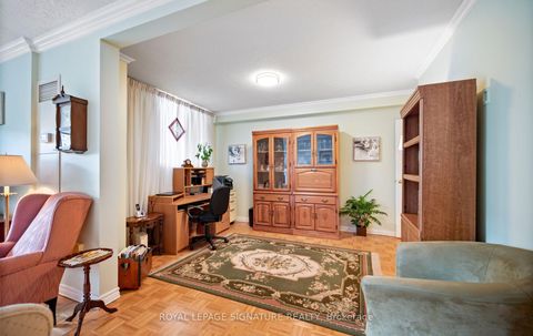 Photo 10 at 606 - 820 Burnhamthorpe Road, Markland Wood, Toronto
