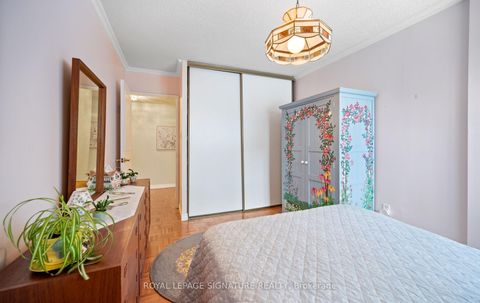 Photo 20 at 606 - 820 Burnhamthorpe Road, Markland Wood, Toronto