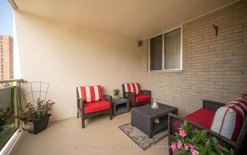 Photo 25 at 606 - 820 Burnhamthorpe Road, Markland Wood, Toronto