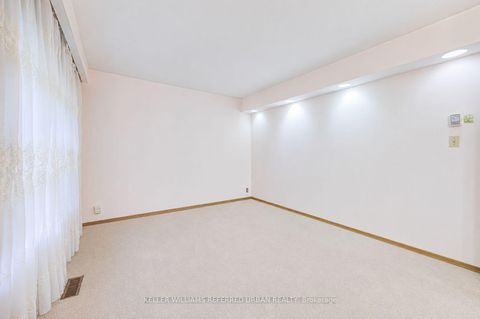 Photo 8 at 7 Saunders Crescent, Queensway, Toronto