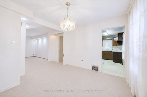 Photo 13 at 7 Saunders Crescent, Queensway, Toronto