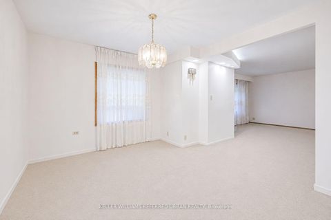 Photo 14 at 7 Saunders Crescent, Queensway, Toronto