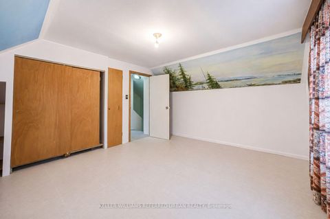 Photo 24 at 7 Saunders Crescent, Queensway, Toronto