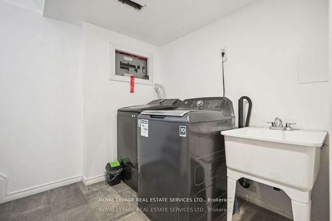 Photo 18 at 256 Zelda Crescent, Crosby, Richmond Hill