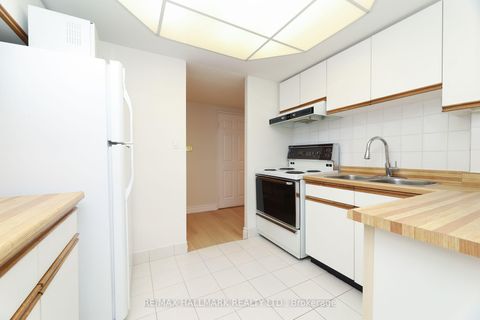 Photo 19 at 1704 - 10 Kenneth Avenue, Willowdale East, Toronto