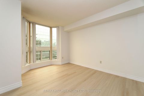 Photo 28 at 1704 - 10 Kenneth Avenue, Willowdale East, Toronto