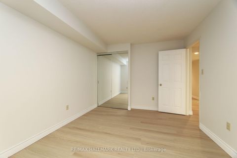 Photo 30 at 1704 - 10 Kenneth Avenue, Willowdale East, Toronto
