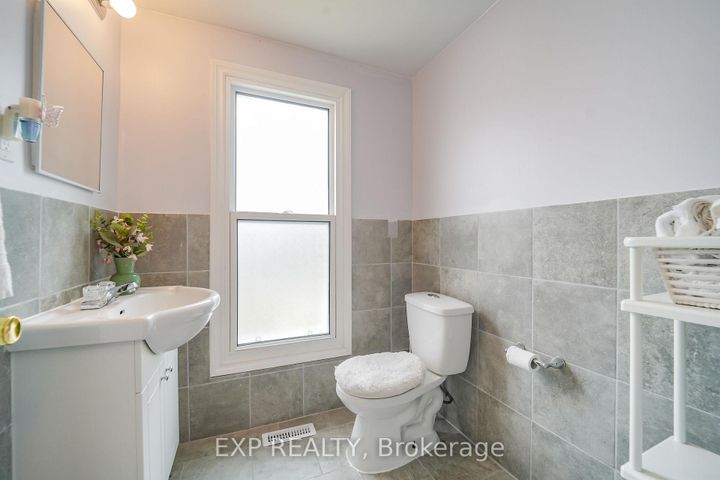 Photo 14 at 246 Mary Street N, O'Neill, Oshawa