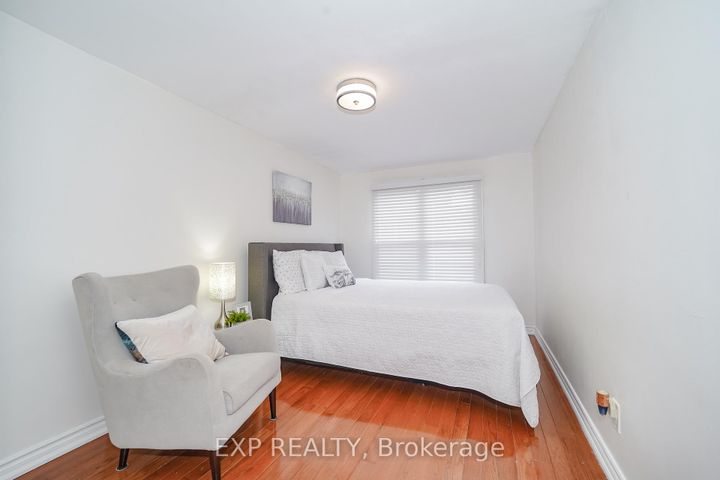 Photo 16 at 246 Mary Street N, O'Neill, Oshawa