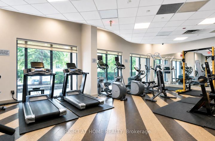 Photo 2 at 403 - 650 Sheppard Avenue E, Bayview Village, Toronto