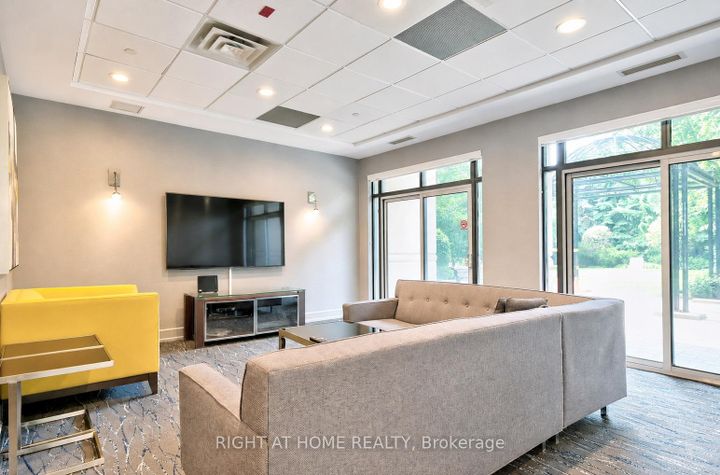 Photo 4 at 403 - 650 Sheppard Avenue E, Bayview Village, Toronto