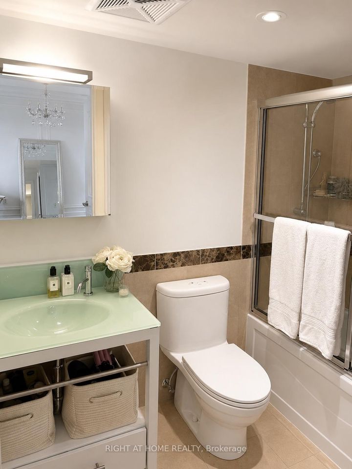 Photo 12 at 403 - 650 Sheppard Avenue E, Bayview Village, Toronto