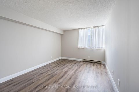 Photo 17 at 1001 - 150 Alton Towers Circle, Milliken, Toronto