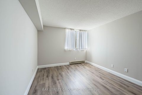 Photo 18 at 1001 - 150 Alton Towers Circle, Milliken, Toronto