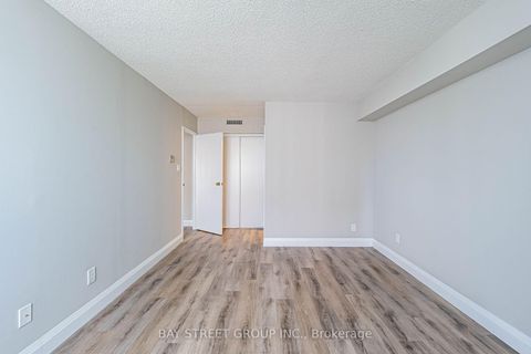 Photo 19 at 1001 - 150 Alton Towers Circle, Milliken, Toronto