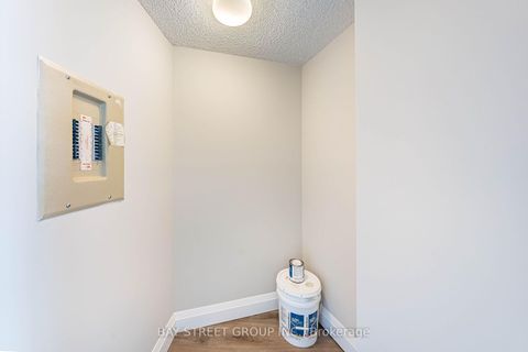 Photo 30 at 1001 - 150 Alton Towers Circle, Milliken, Toronto