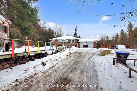 Photo 4 at 3180 Fleming Boulevard, Rural Innisfil, Innisfil