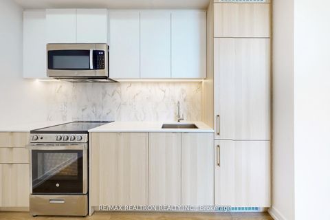 Photo 4 at 301 - 500 Dupont Street, Annex, Toronto