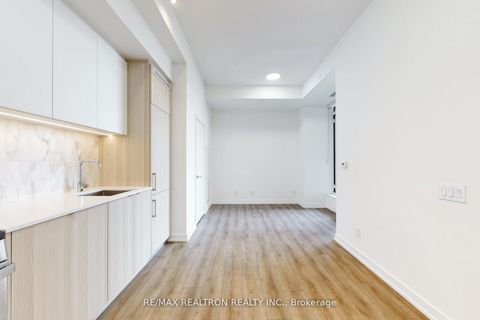 Photo 6 at 301 - 500 Dupont Street, Annex, Toronto