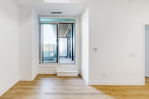 Photo 8 at 301 - 500 Dupont Street, Annex, Toronto