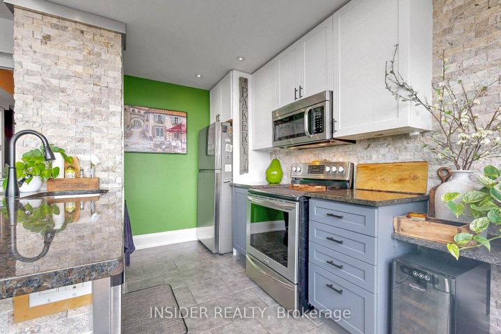Photo 19 at 103 - 427 Aberdeen Avenue, Kirkendall, Hamilton