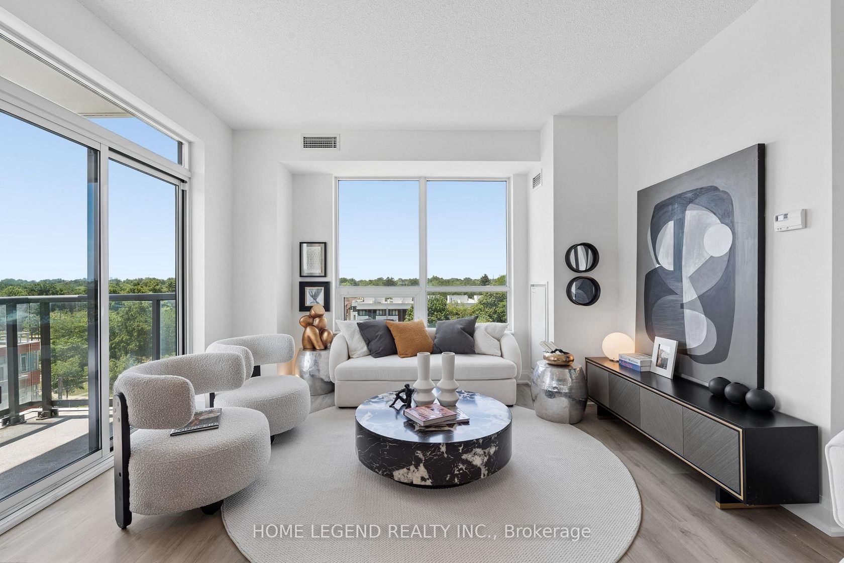605 - 68 Canterbury Place, Willowdale West, Toronto photo number 2