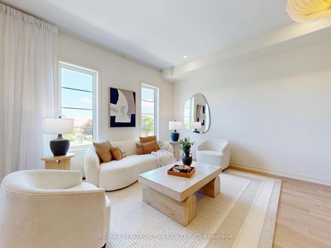 Photo 2 at 9442 Bayview Avenue, Observatory, Richmond Hill