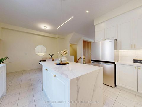 Photo 8 at 9442 Bayview Avenue, Observatory, Richmond Hill