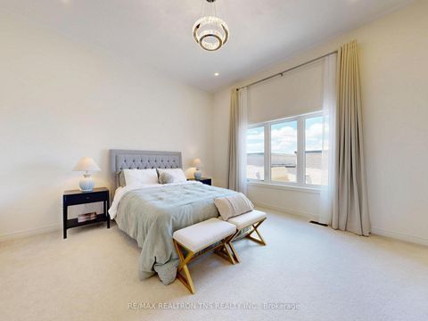 Photo 15 at 9442 Bayview Avenue, Observatory, Richmond Hill