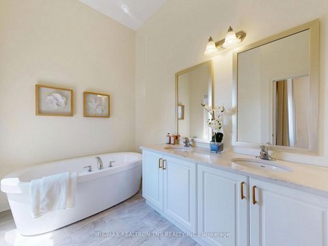 Photo 17 at 9442 Bayview Avenue, Observatory, Richmond Hill