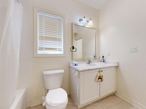 Photo 28 at 9442 Bayview Avenue, Observatory, Richmond Hill