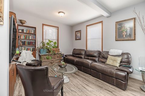 Photo 10 at 2321 Major Mackenzie Drive W, Maple, Vaughan
