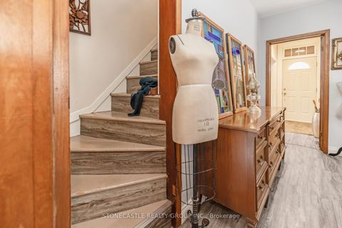 Photo 13 at 2321 Major Mackenzie Drive W, Maple, Vaughan