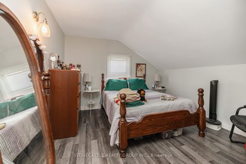 Photo 15 at 2321 Major Mackenzie Drive W, Maple, Vaughan
