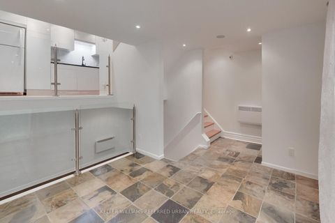 Photo 5 at 22 - 1666 Queen Street E, Woodbine Corridor, Toronto