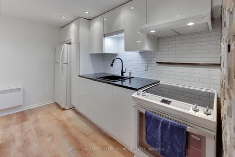Photo 8 at 22 - 1666 Queen Street E, Woodbine Corridor, Toronto