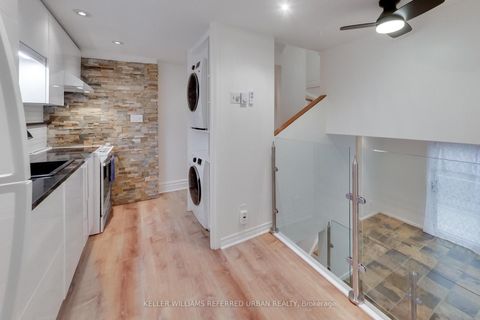 Photo 9 at 22 - 1666 Queen Street E, Woodbine Corridor, Toronto