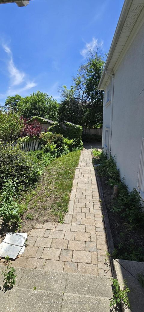 Photo 3 at 45 Clareville Crescent, Don Valley Village, Toronto