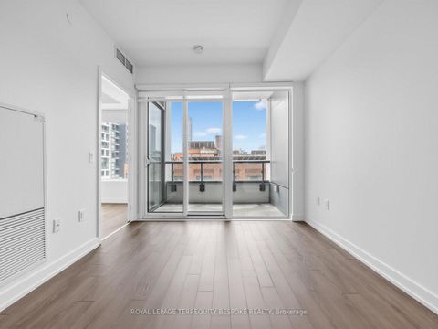 Photo 13 at 419 - 158 Front Street E, Moss Park, Toronto