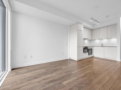 Photo 15 at 419 - 158 Front Street E, Moss Park, Toronto