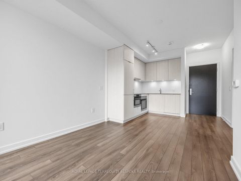 Photo 16 at 419 - 158 Front Street E, Moss Park, Toronto