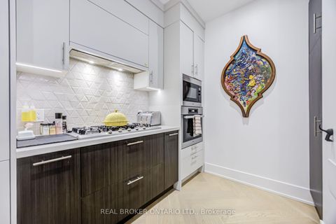 Photo 3 at 916 - 29 Queens Quay E, Waterfront Communities C8, Toronto